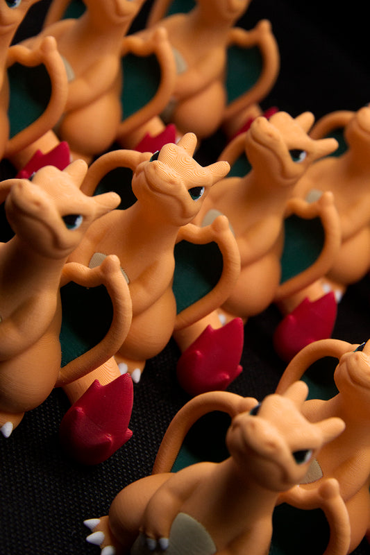 CHARIZARD FIGURA MINI